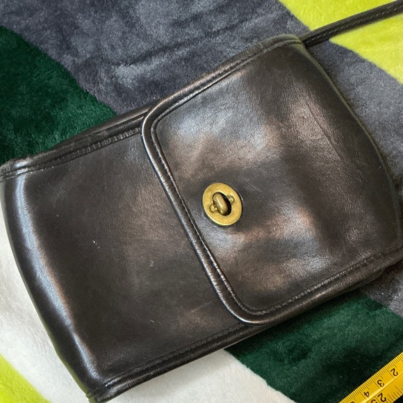 Vintage Coach Black Leather Messenger Bag - Picture 13 of 14
